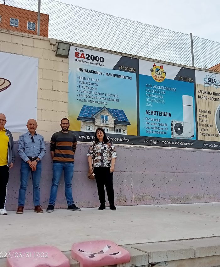 Colocación de publicidad de gran tamaño en Campo Municipal de Fútbol «Picarral»